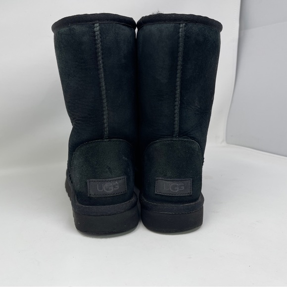 UGG Classic II Short Black 1016223-BLK - Picture 9 of 16